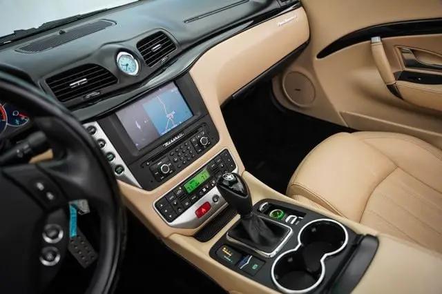 2011 Maserati GranTurismo Standard