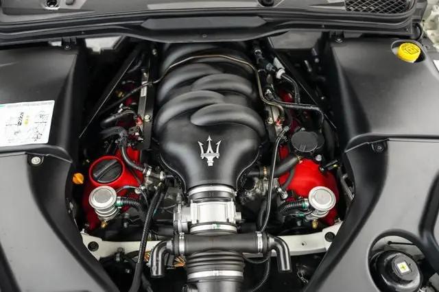 2011 Maserati GranTurismo Standard