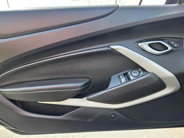 2020 Chevrolet Camaro RWD Convertible LT1