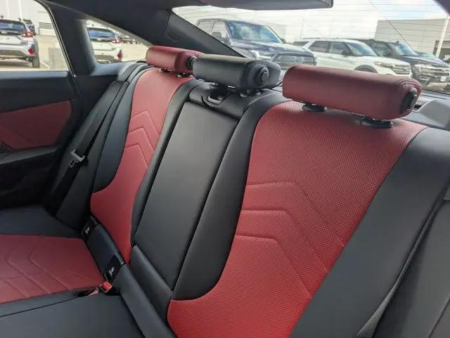 2025 BMW Coupe xDrive