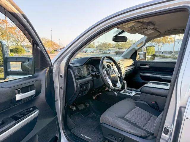 2014 Toyota Tundra SR5 5.7L V8