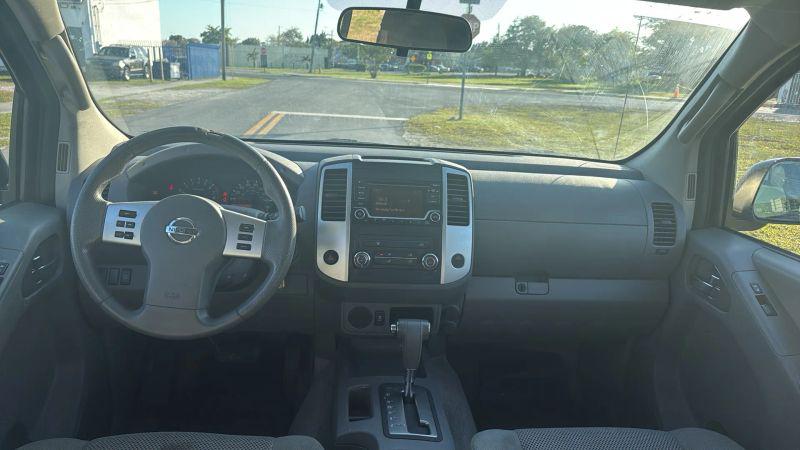 2015 Nissan Frontier SV
