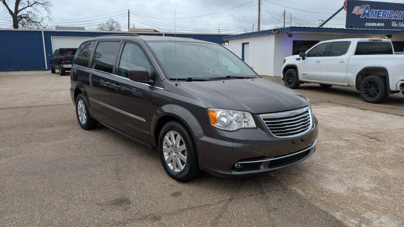 2016 Chrysler Town & Country Touring