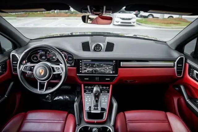 2023 Porsche Cayenne Platinum Edition