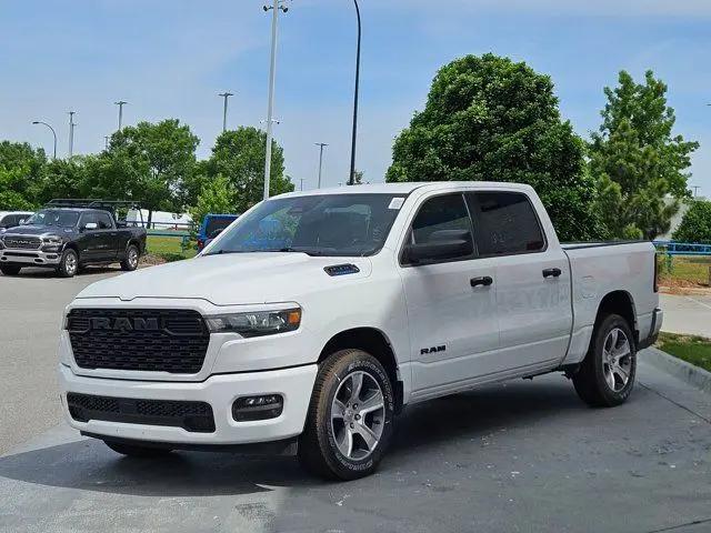 2026 Ram 1500 Express Crew Cab 4x2 5'7" Box