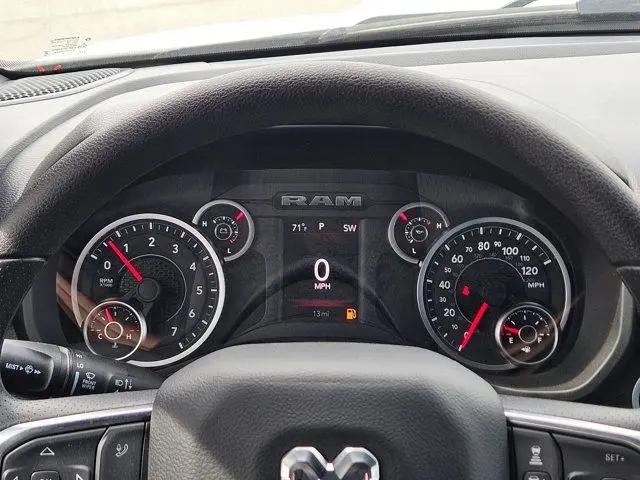 2026 Ram 1500 Express Crew Cab 4x2 5'7" Box