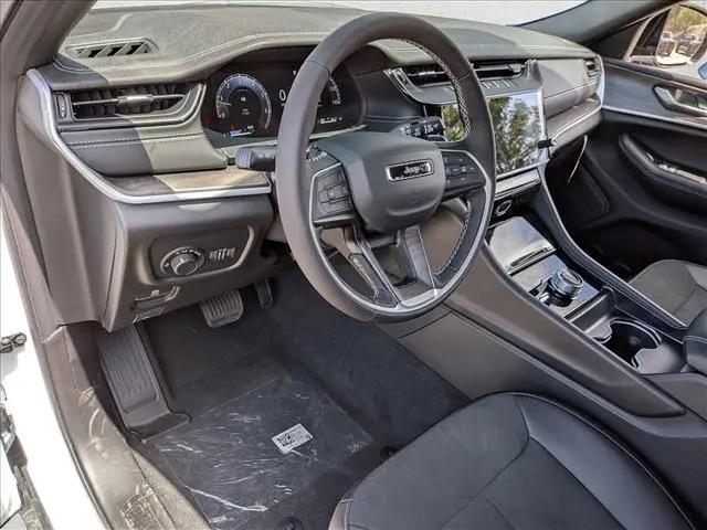2026 Jeep Grand Cherokee L Altitude 4x4
