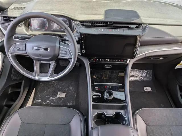 2026 Jeep Grand Cherokee L Altitude 4x4