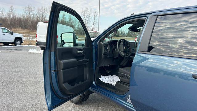 2026 Chevrolet Silverado 2500HD Crew Cab, Standard Bed, WT, 4WD