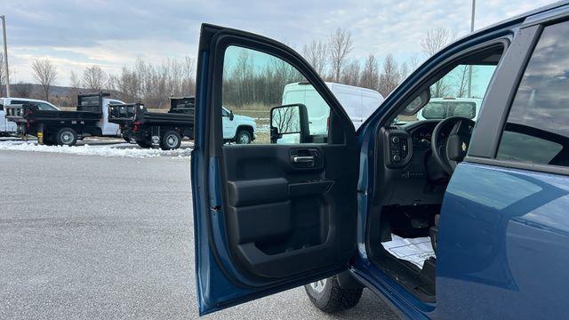 2026 Chevrolet Silverado 2500HD Crew Cab, Standard Bed, WT, 4WD