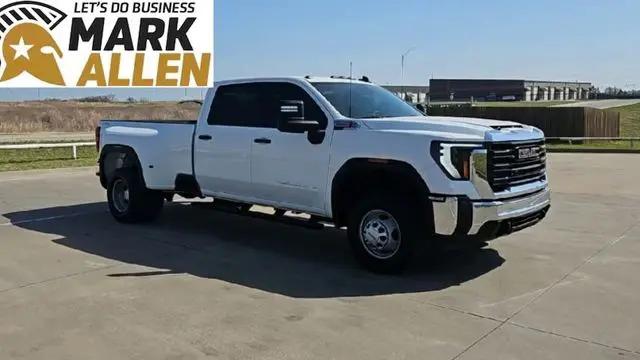 2025 GMC Sierra 3500HD 4WD Crew Cab Long Bed Pro