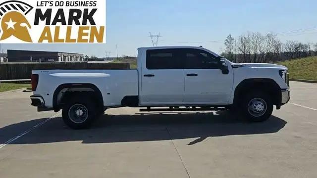 2025 GMC Sierra 3500HD 4WD Crew Cab Long Bed Pro