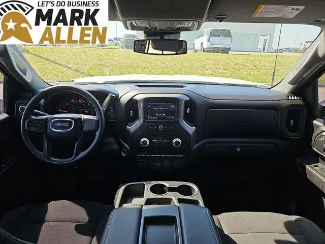 2025 GMC Sierra 3500HD 4WD Crew Cab Long Bed Pro