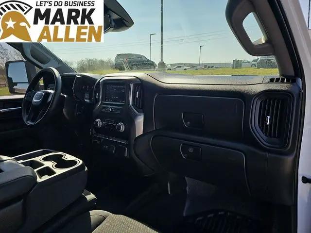 2025 GMC Sierra 3500HD 4WD Crew Cab Long Bed Pro