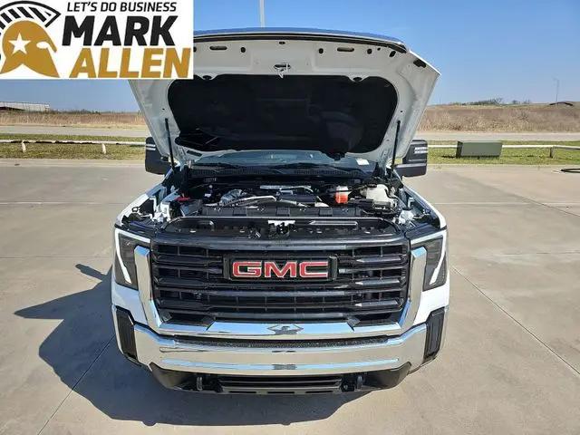 2025 GMC Sierra 3500HD 4WD Crew Cab Long Bed Pro