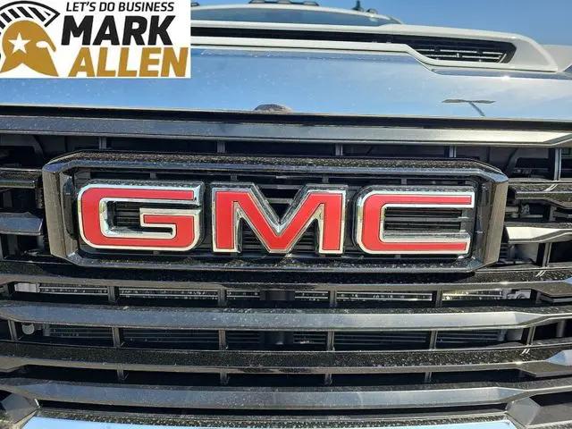 2025 GMC Sierra 3500HD 4WD Crew Cab Long Bed Pro