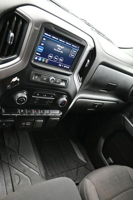 2022 Chevrolet Silverado 2500HD 4WD Crew Cab Standard Bed Custom