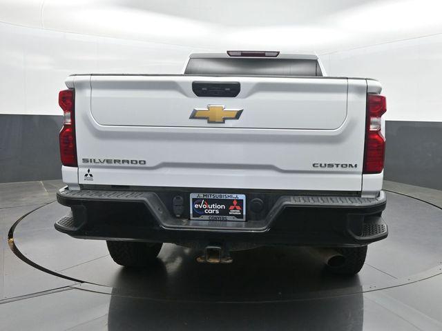 2022 Chevrolet Silverado 2500HD 4WD Crew Cab Standard Bed Custom