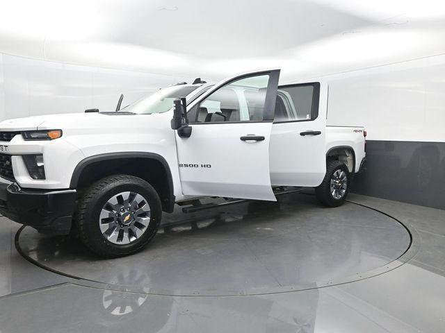 2022 Chevrolet Silverado 2500HD 4WD Crew Cab Standard Bed Custom