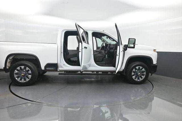 2022 Chevrolet Silverado 2500HD 4WD Crew Cab Standard Bed Custom