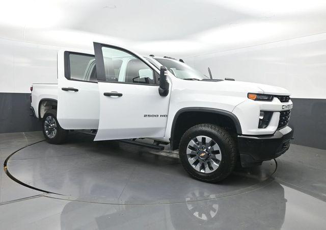 2022 Chevrolet Silverado 2500HD 4WD Crew Cab Standard Bed Custom
