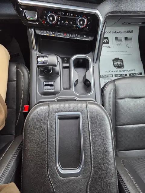 2022 GMC Sierra 1500 4WD Crew Cab Standard Box Denali