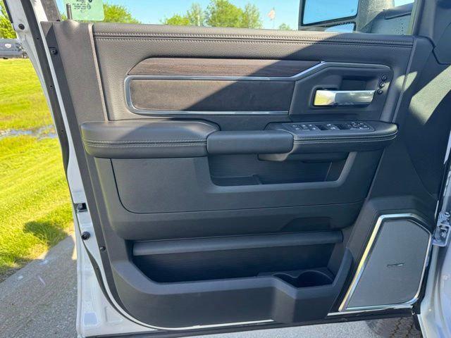 2026 Ram 2500 Laramie Crew Cab 4x4 64 Box