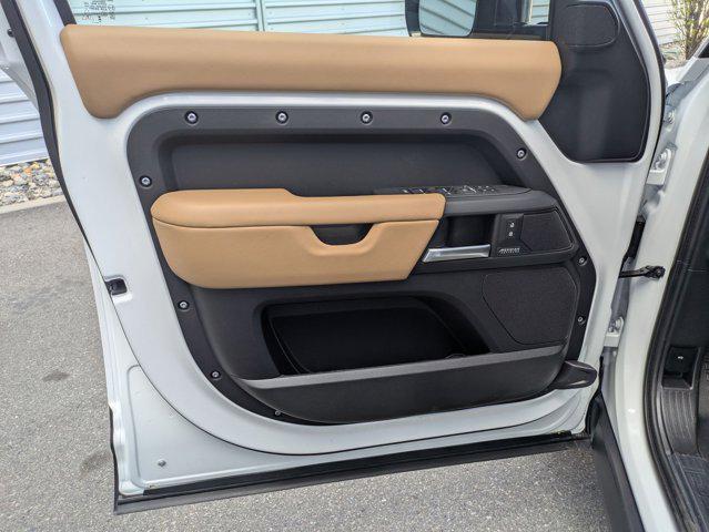2026 Land Rover Defender P400 X-Dynamic SE