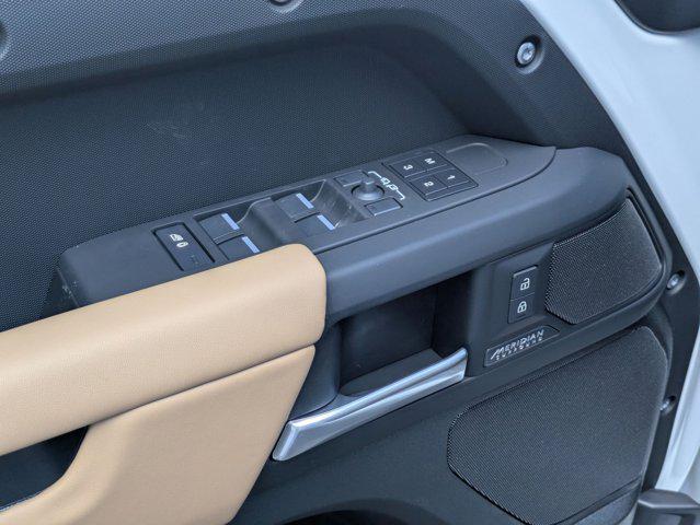 2026 Land Rover Defender P400 X-Dynamic SE