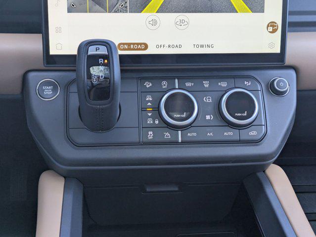 2026 Land Rover Defender P400 X-Dynamic SE