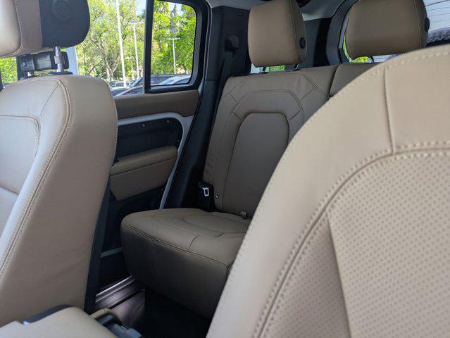 2026 Land Rover Defender P400 X-Dynamic SE