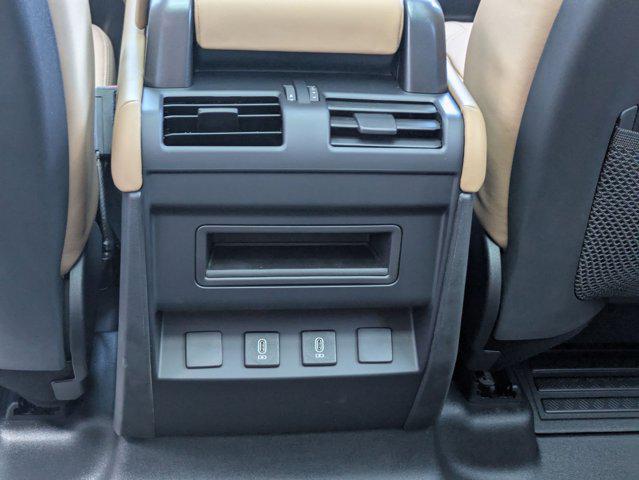 2026 Land Rover Defender P400 X-Dynamic SE