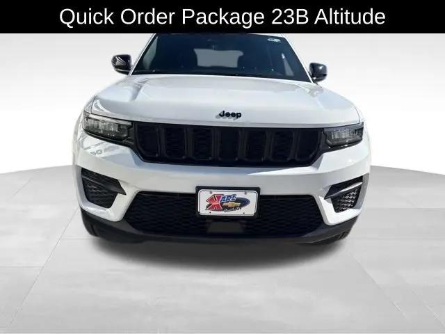 2023 Jeep Grand Cherokee Altitude 4x4