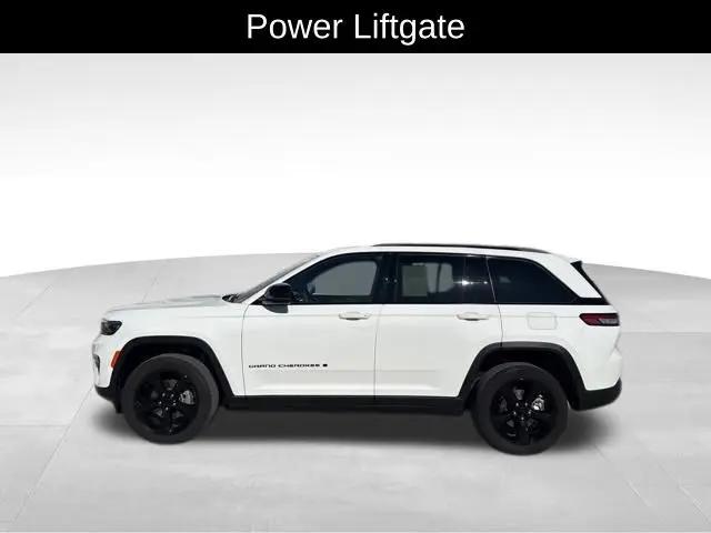 2023 Jeep Grand Cherokee Altitude 4x4