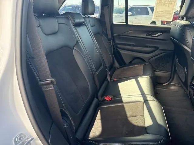 2023 Jeep Grand Cherokee Altitude 4x4