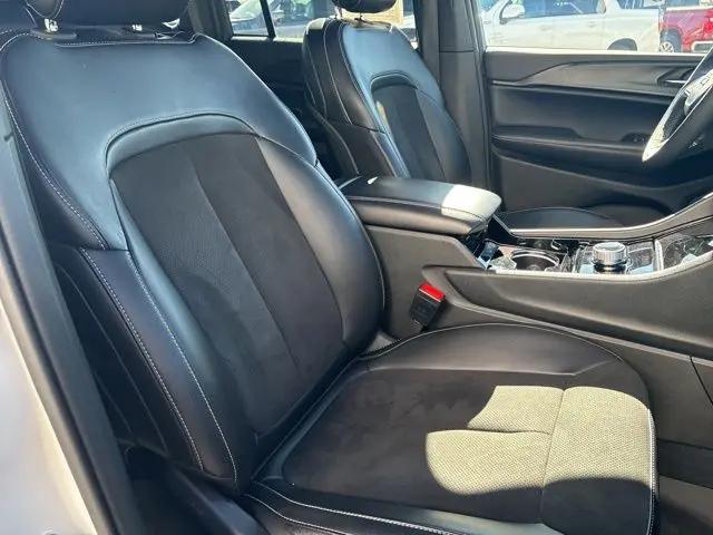 2023 Jeep Grand Cherokee Altitude 4x4