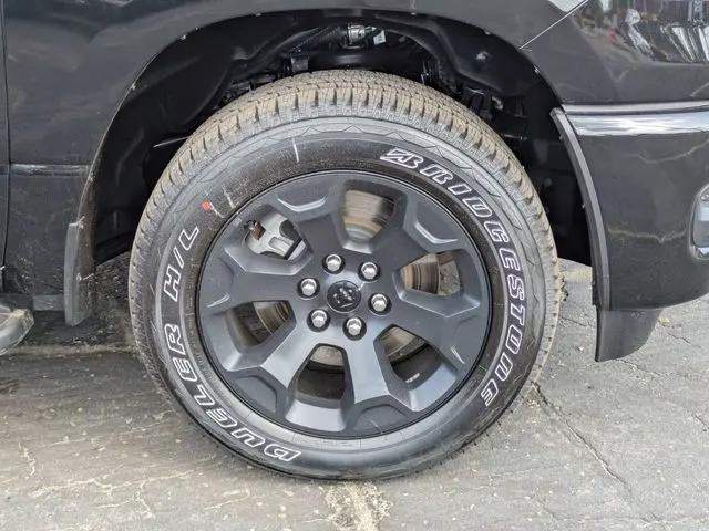 2026 Ram 1500 Express Crew Cab 4x4 5'7" Box
