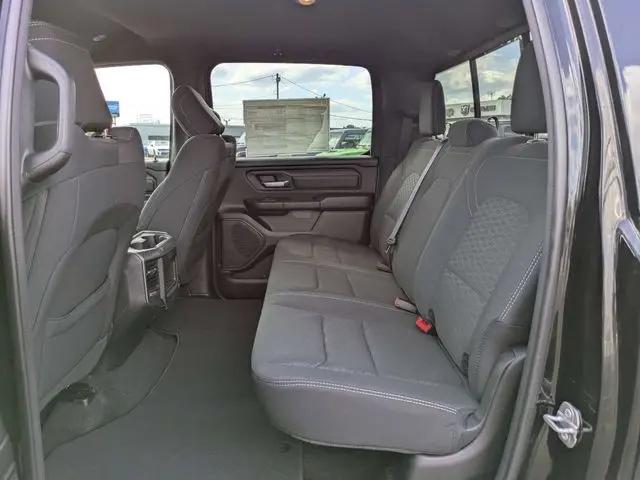 2026 Ram 1500 Express Crew Cab 4x4 5'7" Box