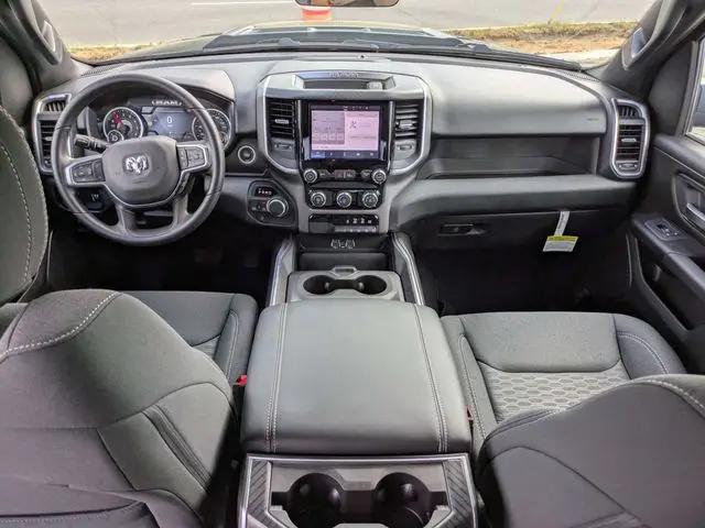 2026 Ram 1500 Express Crew Cab 4x4 5'7" Box