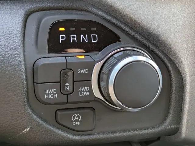 2026 Ram 1500 Express Crew Cab 4x4 5'7" Box
