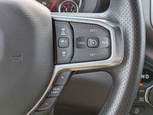 2026 Ram 1500 Express Crew Cab 4x4 5'7" Box