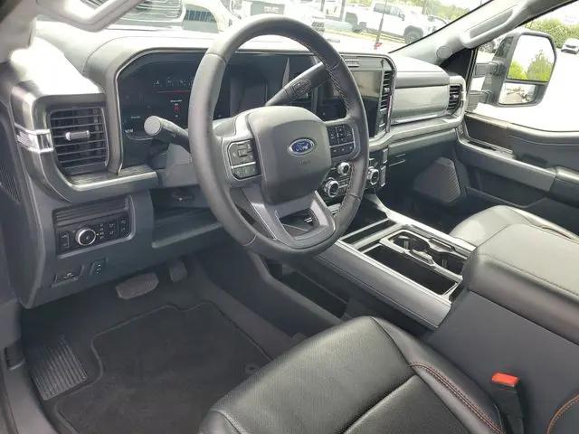 2025 Ford F-350 LARIAT