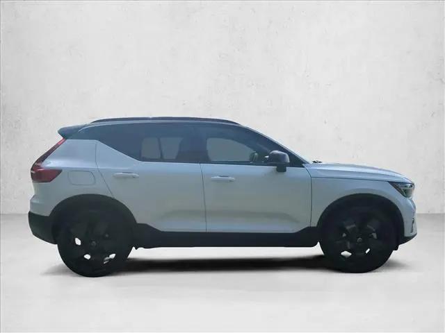 2026 Volvo XC40 Black Edition Ultra, B5 AWD Gas (mild hybrid)