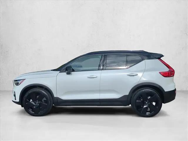 2026 Volvo XC40 Black Edition Ultra, B5 AWD Gas (mild hybrid)