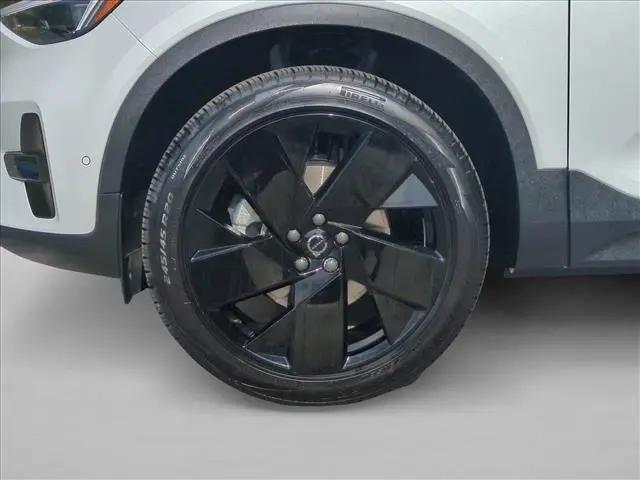 2026 Volvo XC40 Black Edition Ultra, B5 AWD Gas (mild hybrid)