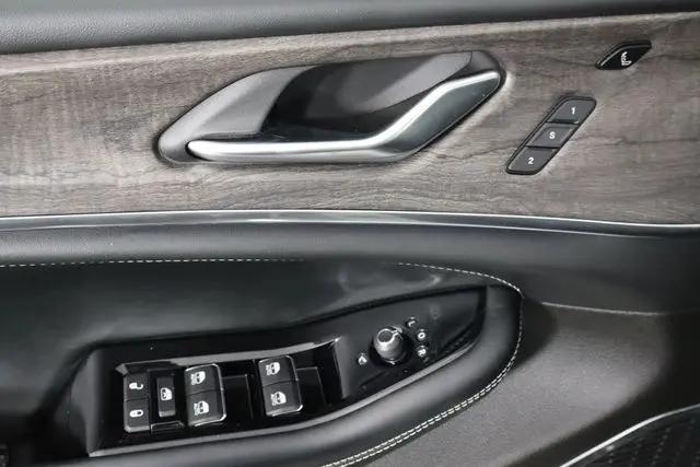 2023 Jeep Grand Cherokee L Overland 4x4