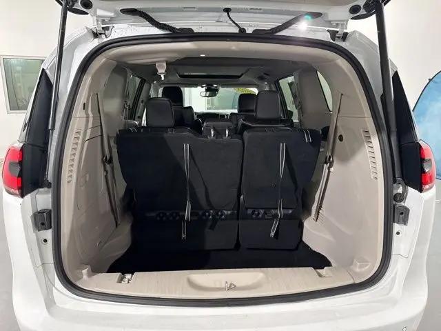 2023 Chrysler Pacifica Hybrid Limited