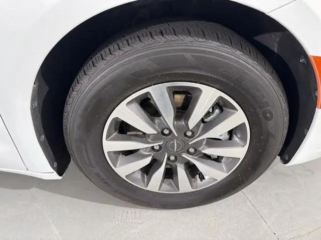 2023 Chrysler Pacifica Hybrid Limited