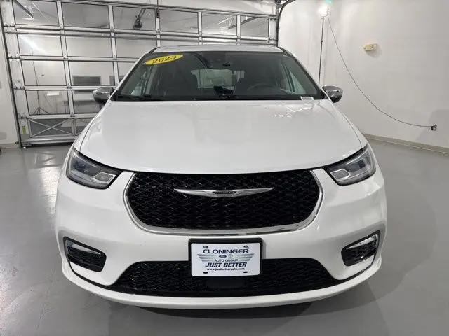 2023 Chrysler Pacifica Hybrid Limited