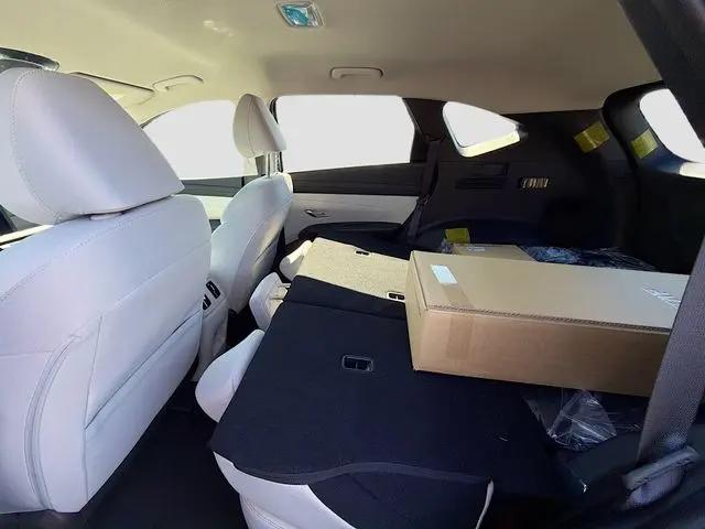 2026 Hyundai Tucson Hybrid SEL